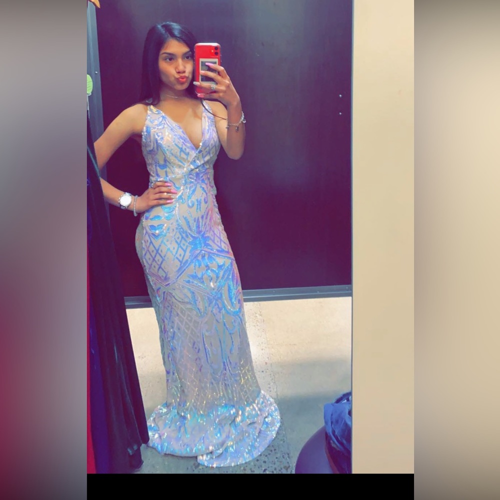 Prom dress - Picture 2 of 2